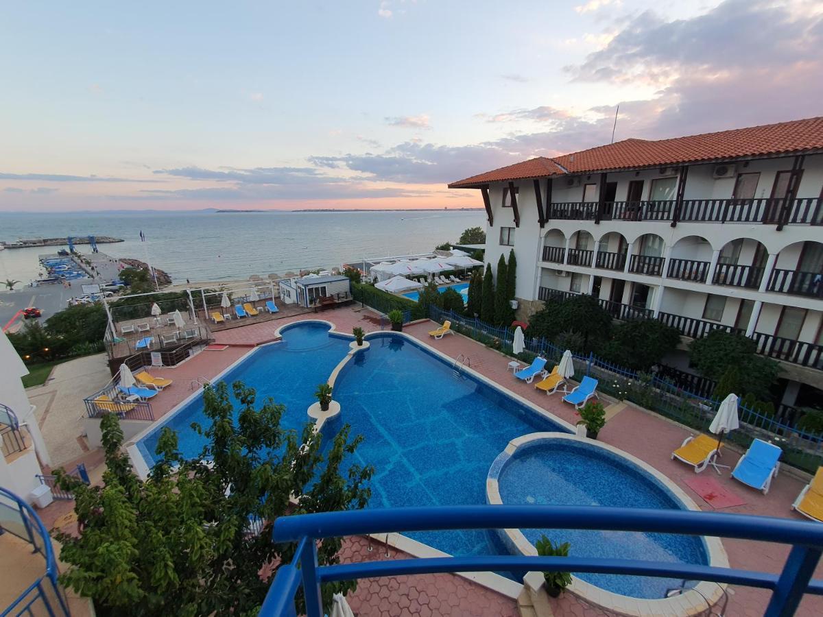 Sveti Vlas Marina Beach Apartment - Vega Village 外观 照片